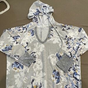 Long sleeve hooded jersey floral t-shirt size medium ladies women top blouse tee